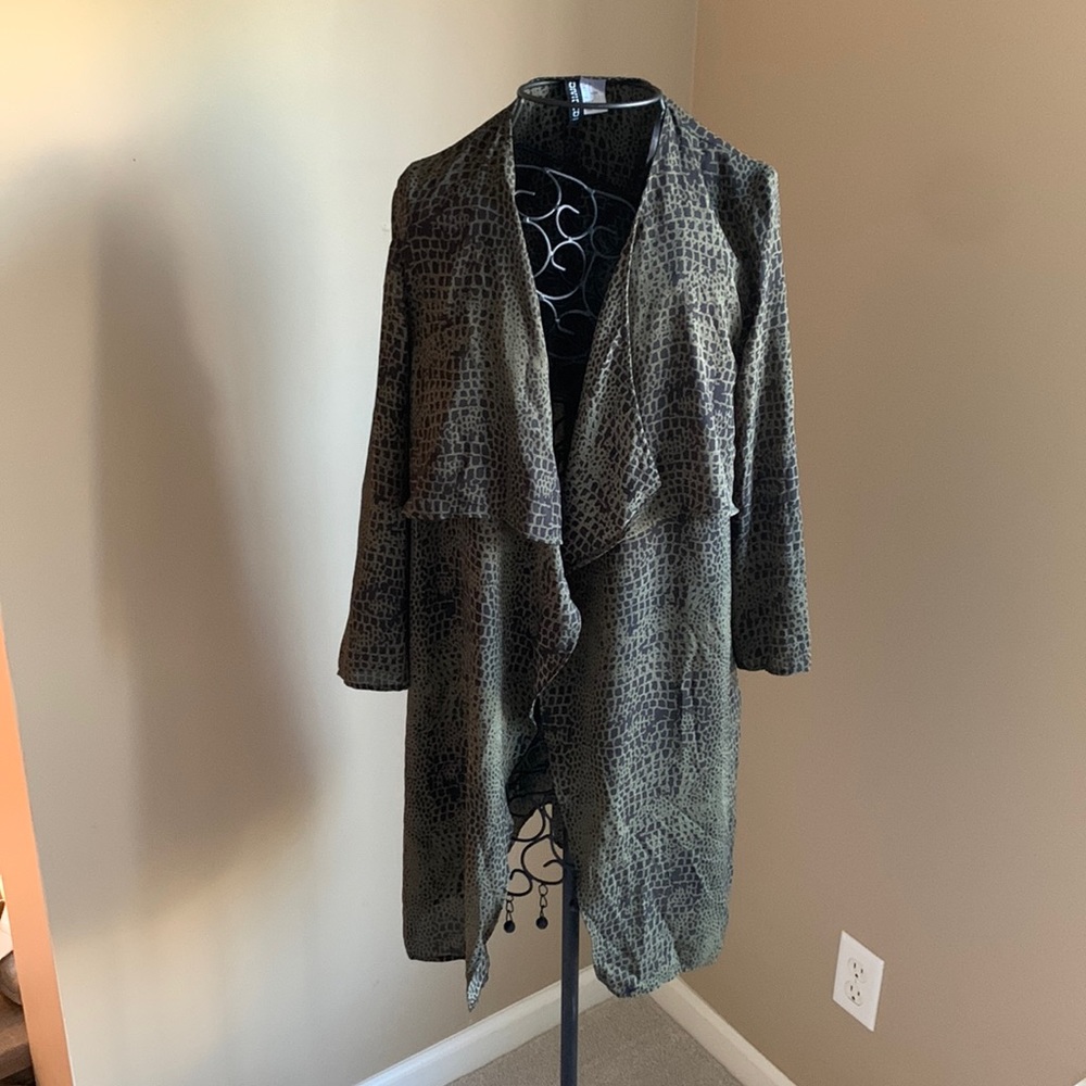 Divided Blouse